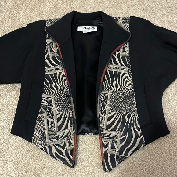 Treadle Design Room Jackets & Blazers - Treadle Design Room Tapestry Pasadena Animal Print Panda Vintage Cropped Blazer
